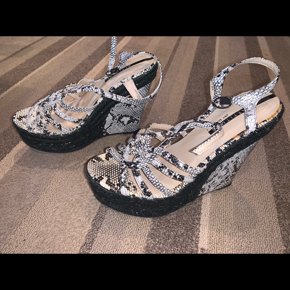 NWOT wedges, size 8 by attitude